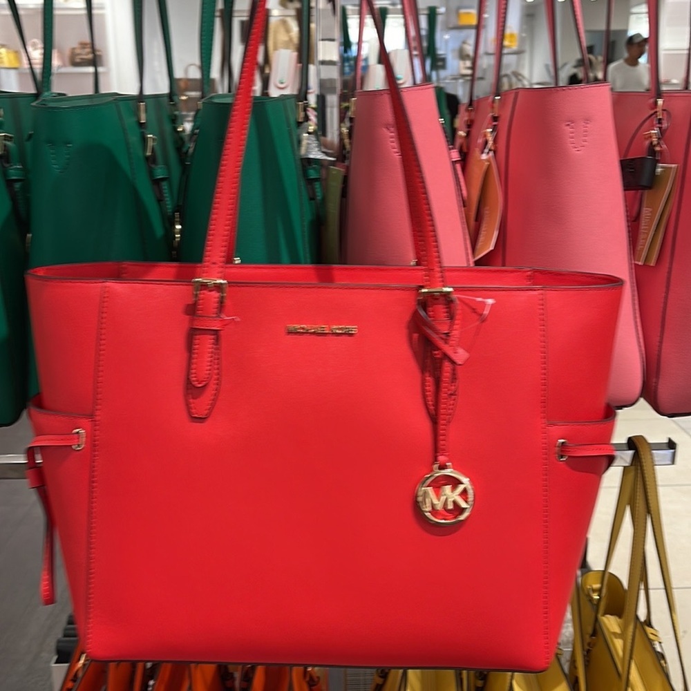 Michael Kors Gilly Large Drawstring Travel Leather Top Zip Tote Bright Red
NWT